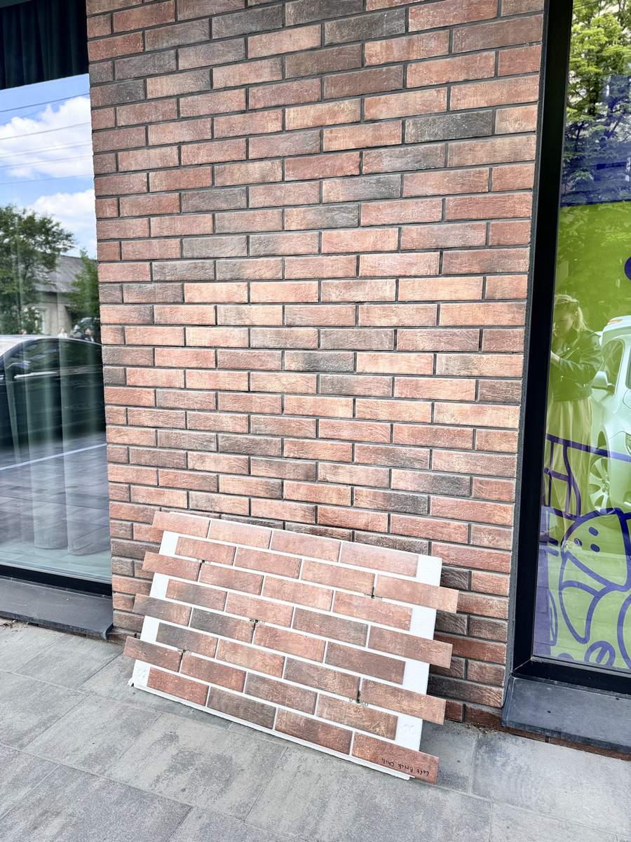 Black nail file for ceramic tiles