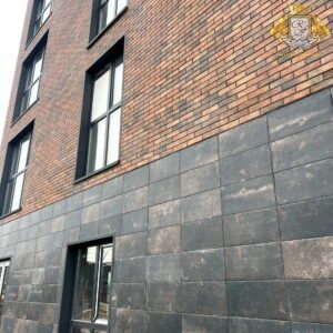 Wall insulation from the outside with thermal panels with clinker tiles