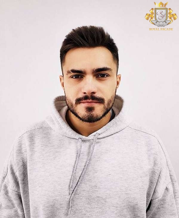 Yuri, operator la tăietorul de țiglă, asistent manager de producție