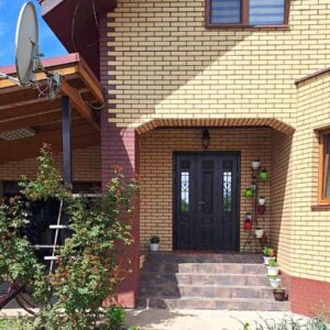 Klinkierowe panele termiczne Royal Facade na domu w miejscowości Kolochava