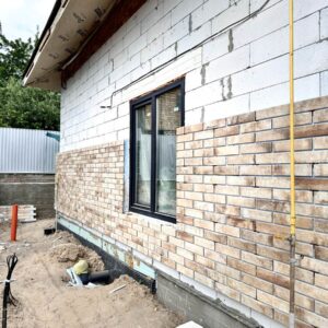 Izolacja domu panelami ocieplającymi Paradyz Viano Antracite