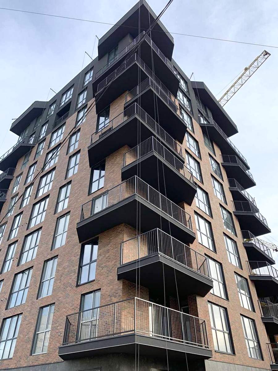 Energy-efficient facade insulation in the Dream Lake residential complex