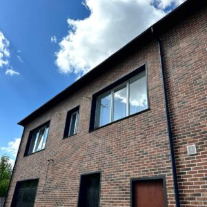Commercial building with thermal panels Loft Brick Chile