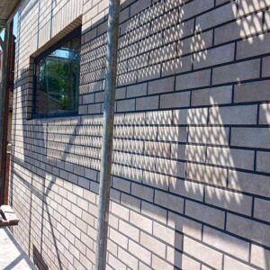 Izolacja prywatnego domu za pomocą klinkierowych paneli termicznych