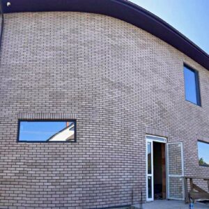 Nowoczesny projekt elewacji z płytkami Paradyz w regionie Odessy