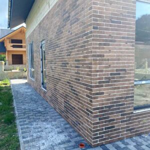 Fațada casei cu țiglă Golden Tile Seven Tones Orange