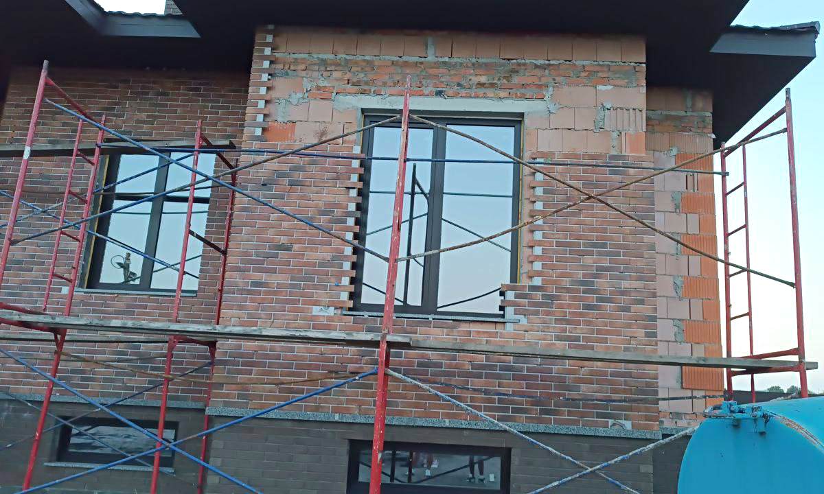 Facing and insulation of the house facade in Starokonstantinov