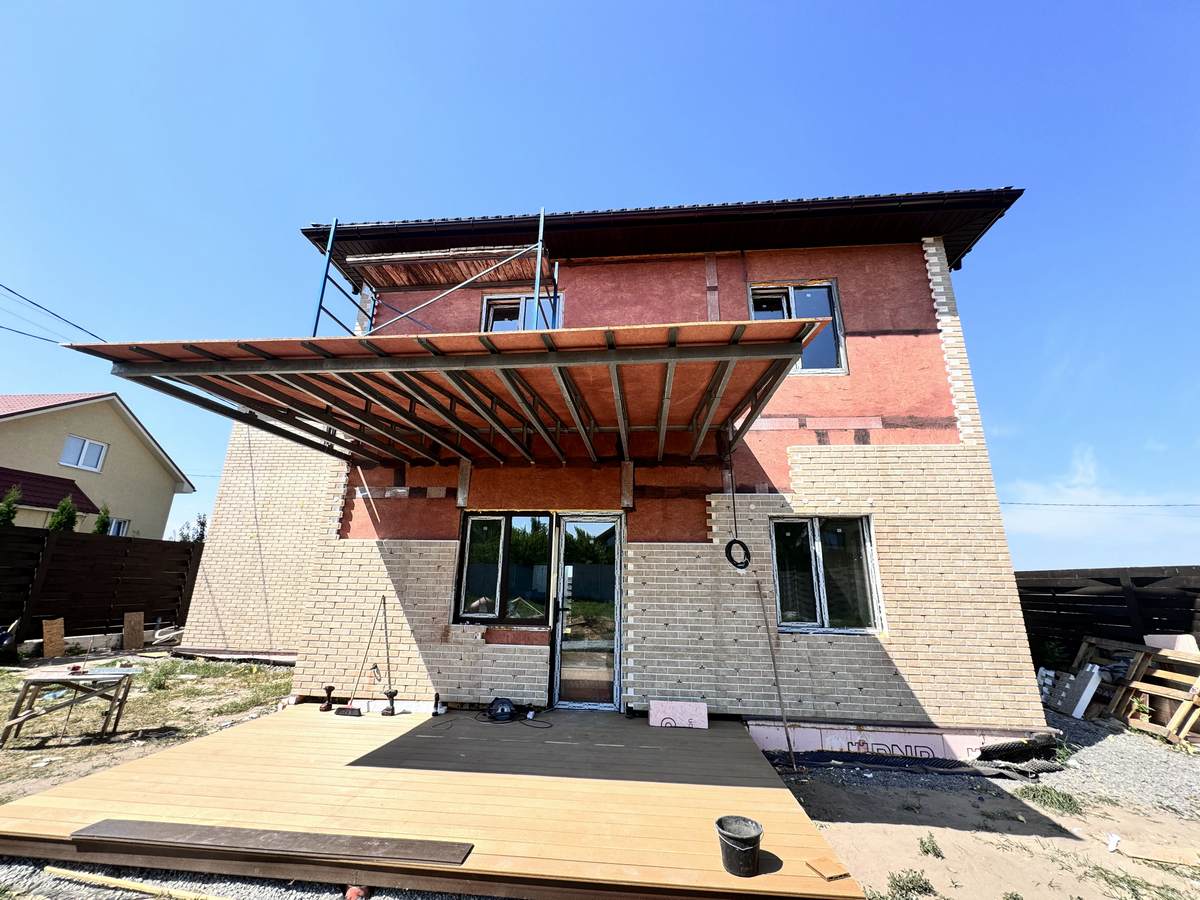 Przygotowanie i montaż paneli elewacyjnych w dzielnicy Buchansky