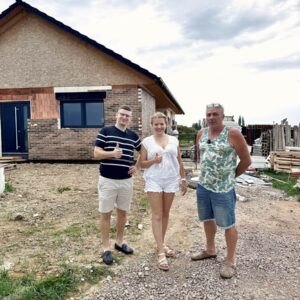 Insulation with thermal panels with expanded polystyrene and tiles