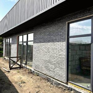 Panouri termice cu Golden Tile pe fațadă