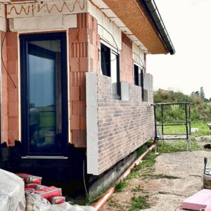 Fațadă luminoasă cu plăci Seven Tones Orange