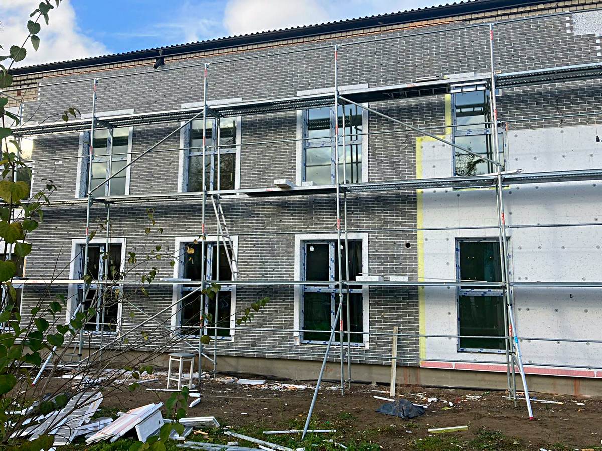 Fațada unei case din Letonia cu panouri termice Royal Facade