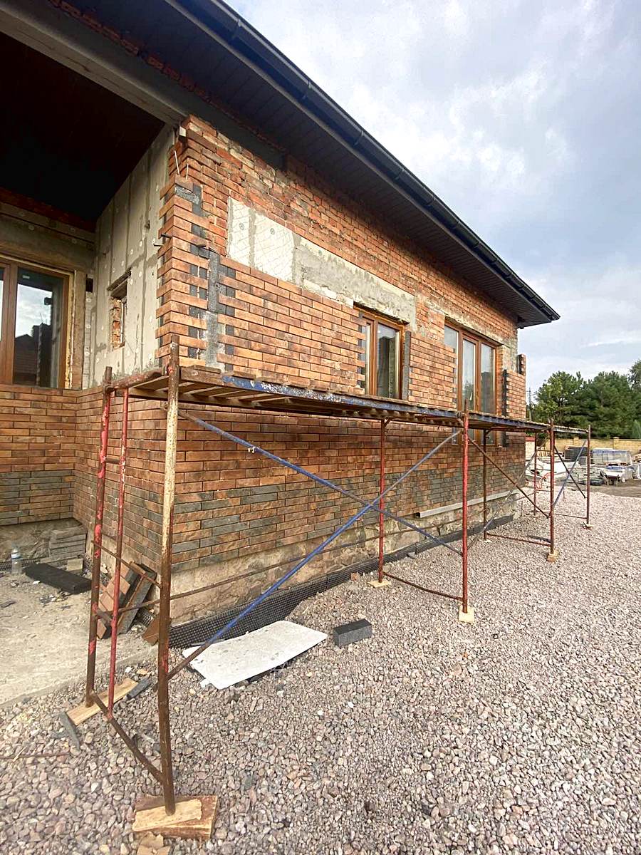 Instalarea panourilor termice cu plăci Cerrad Piatto Red și Paradyz Ardis Rust