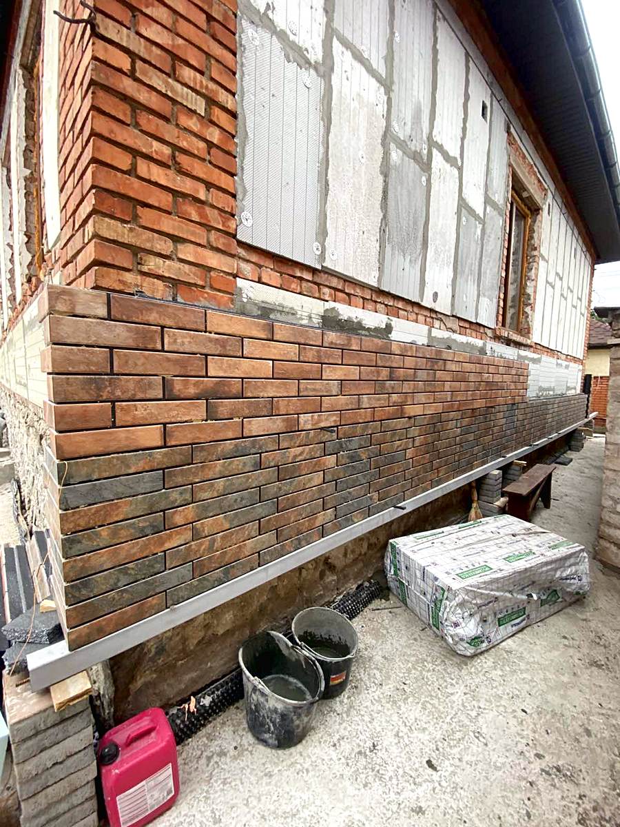 Izolarea unei case din Kryvyi Rih cu panouri termice Royal Facade