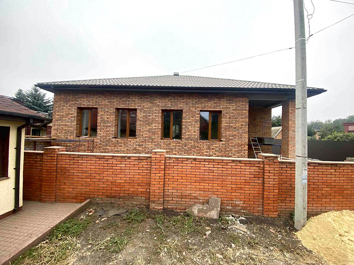 Fațadă elegantă cu panouri termice Royal Facade în Kryvyi Rih