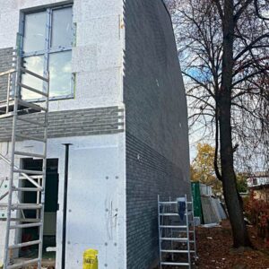 Vorbereitung der Fassade für die Installation von Wärmepaneelen in Riga