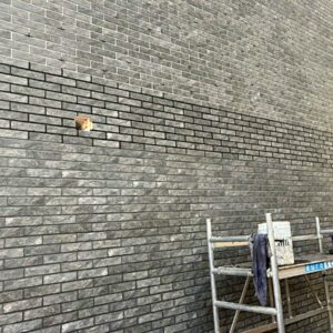 Rezultat izolacji płytkami London Anthracite