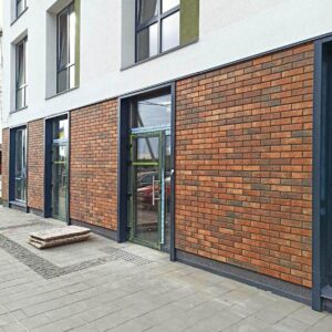 Fațadă finalizată cu izolație în Kvasyliv.