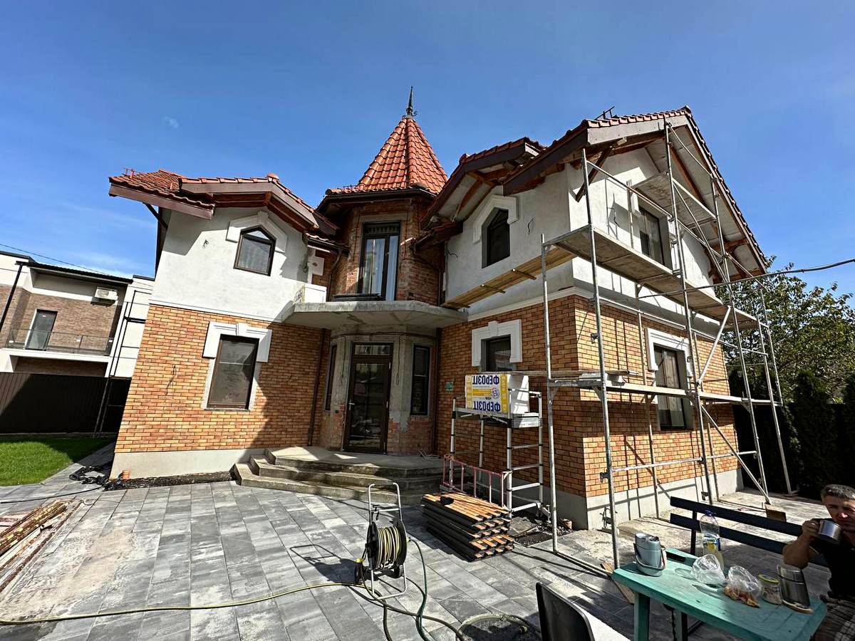 Instalarea de panouri termice cu izolație EPS-90 Graphite