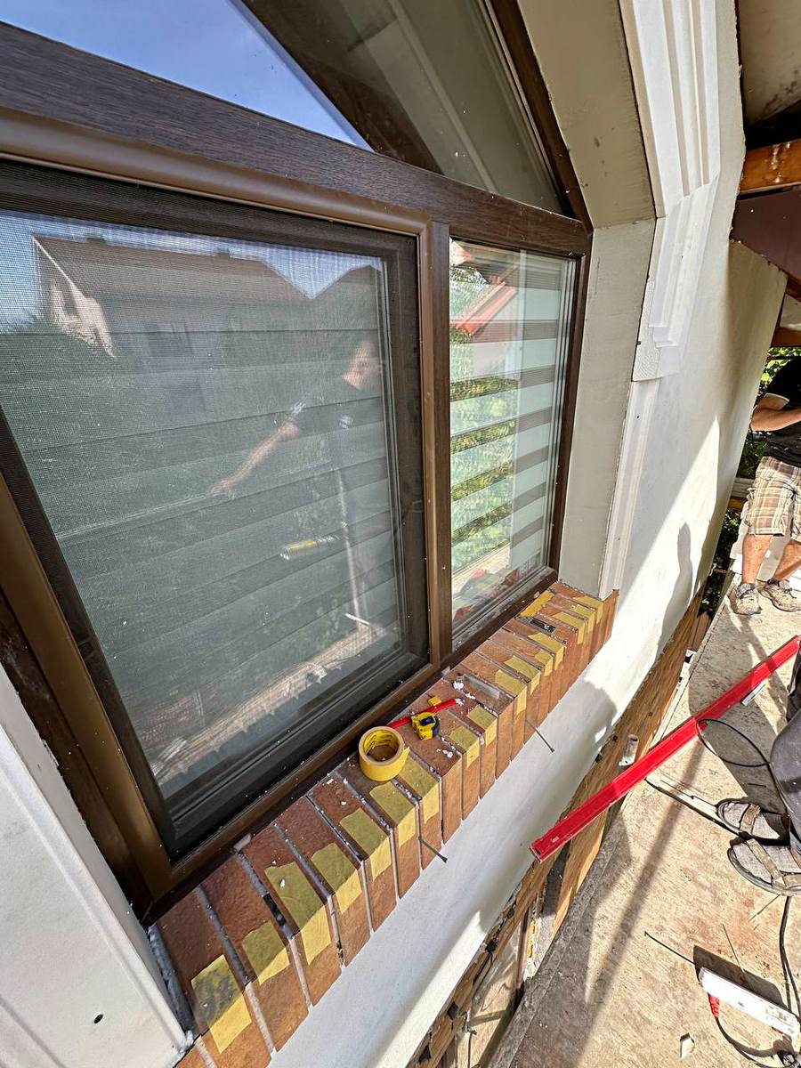 Pregătirea fațadei pentru instalarea de panouri termice în Vovchynka