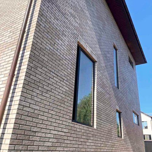 Effektive Wärmedämmung der Fassade im Dorf Avangard