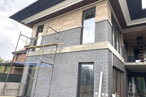 Insulation of a house in the Kyiv region with GRAPIA SABBIA tiles by Cerrad