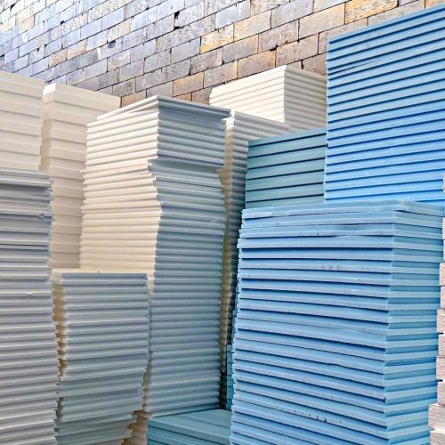 Polistiren expandat sau polistiren extrudat